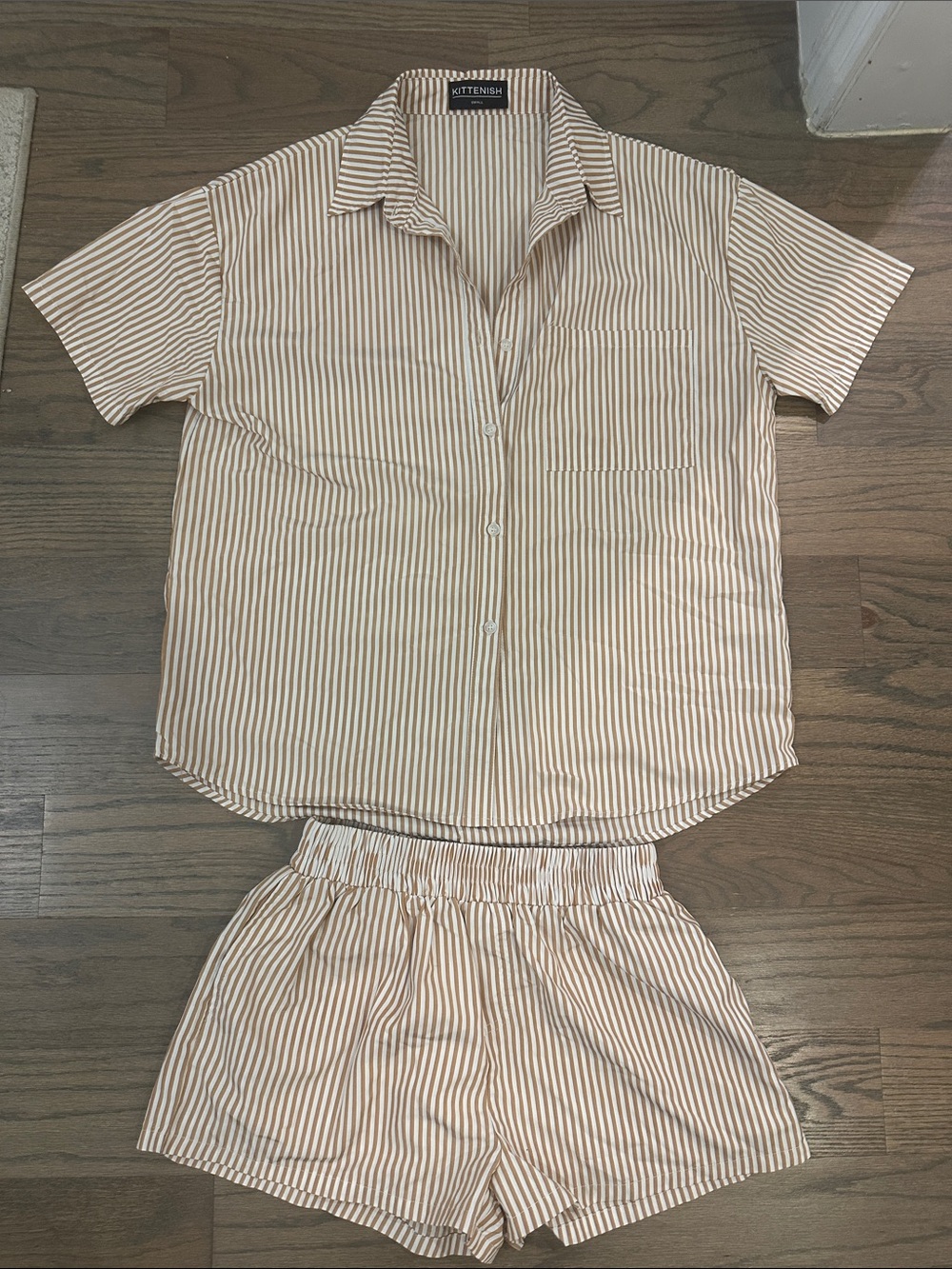 Striped Two-Piece Lounge Set in Beige and White (S/XS)